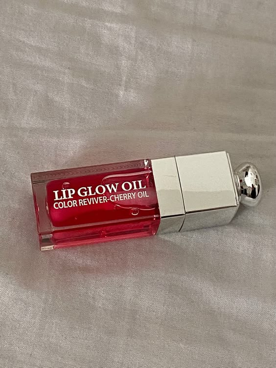 Lip glow oil