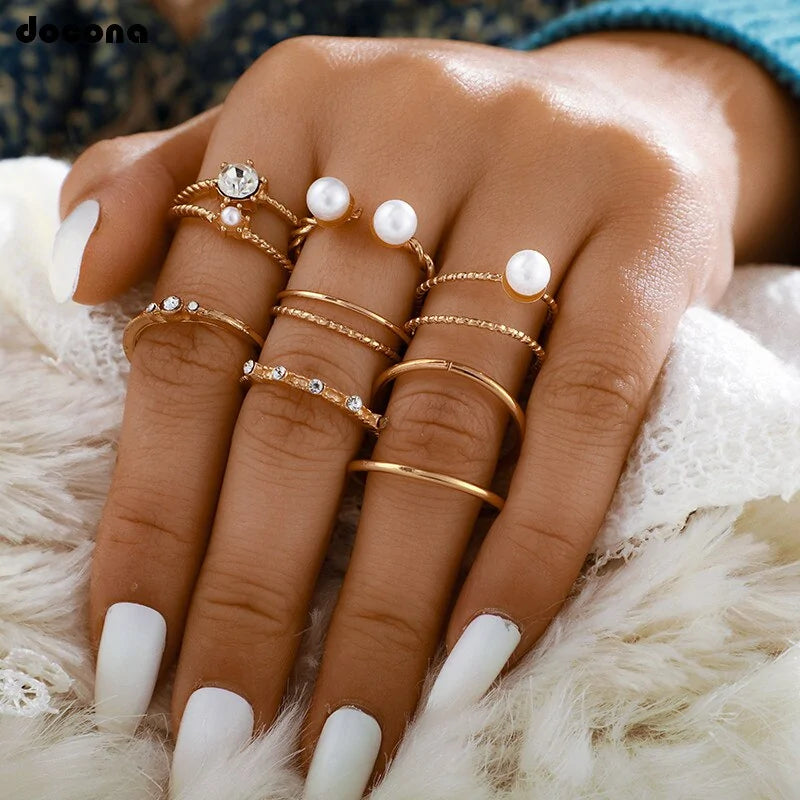 Ring set with pearls