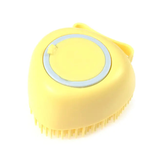 Silicone comb with shampoo