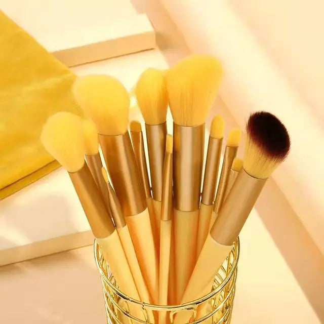 13 makeup brushes